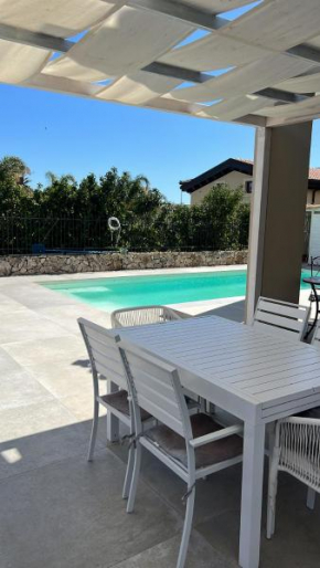 Epipoli Charming Villa and Pool